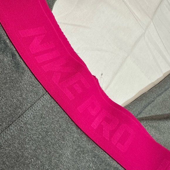 Nike Pro Gray and Pink Dri-Fit Leggings - Picture 5 of 9